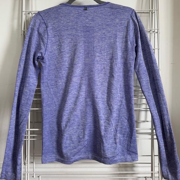 Nike Women’s SZ Small Dri-Fit Knit Long Sleeve Running Shirt Purple - Picture 3 of 3